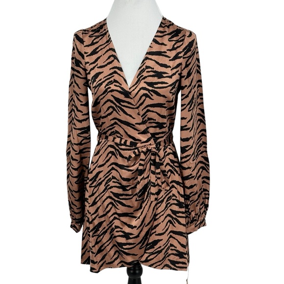 NWTs Reformation XS 100% Silk Animal Print “Starlight” Wrap Dress in Tigerlily - Picture 1 of 13